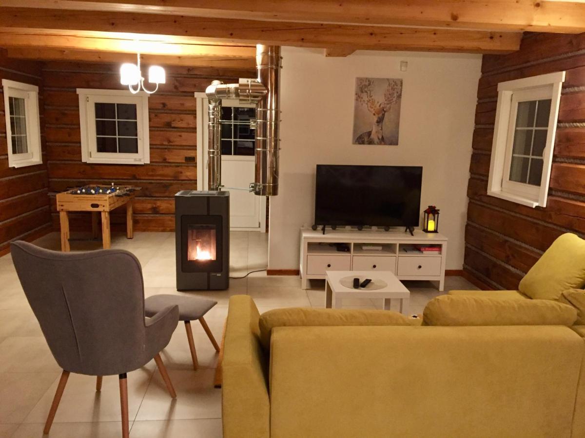 Roubenka Ella Chalet Desná